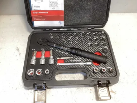 HBM 32-teiliges Drehmomentschlüssel-Set – RESALE
