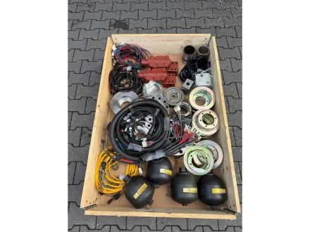 Diverse Ersatzteile für Baumaschinen, passend für Hitachi, Caterpillar Wacker Neuson Radlader, Bagge – RESALE