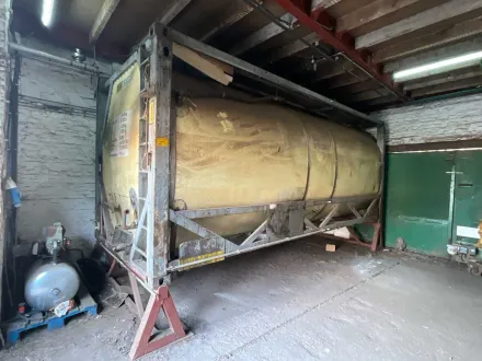 DB C15 TANKCONTAINER – RESALE