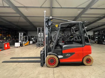 02/2022 Service + UVV 07/2027 Linde E45/600H 4.500kg 3.+4. Ventil Gabelversteller Elektrostapler Gab – RESALE