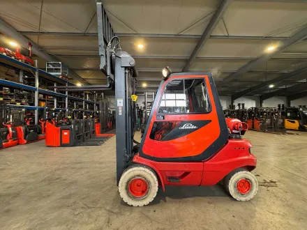 2002 UVV 10/2026 Linde H30T 3.000kg Triplex 590cm 3.+4. Ventil Gabelversteller PERKINS Gasstapler Ga – RESALE