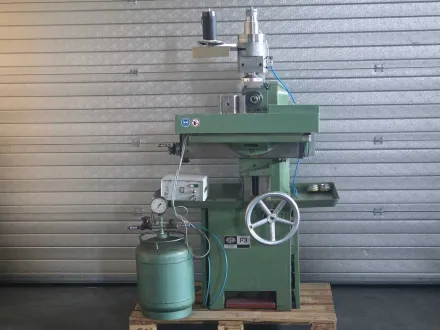 Aciera - 1983 - F3 - Werkzeugfräsmaschine – RESALE