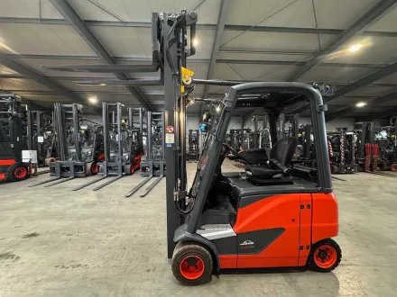 22/2017 Service + UVV 02/2027 Linde E20PH 2.000kg 3.+4. Ventil Triplex 647cm Elektrostapler 11.248 S – RESALE