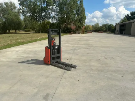 2021 Linde L12 Stacker – RESALE