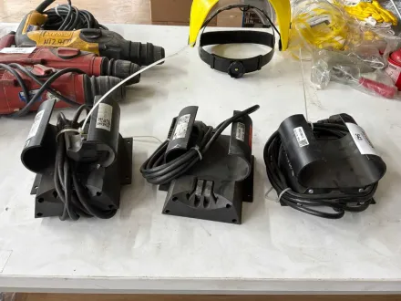MICA MICA ILC4-VAC Ladegerät Batterieladegerät (3x) – RESALE