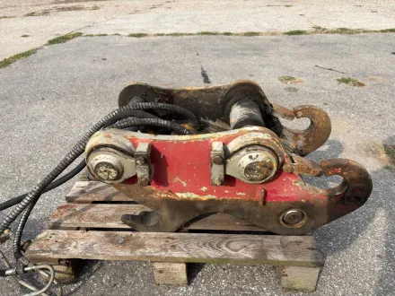 Liebherr Hydraulischer Schnellwechsler SW33 / S33 für Bagger – RESALE