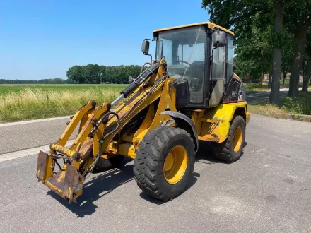 2004 Caterpillar 908 Schaufel – RESALE