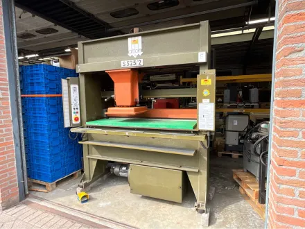Atom S525/2 Hydraulische Stanzpresse – RESALE