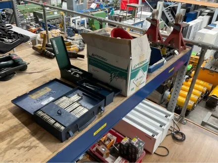 Charge von Handwerkzeugen – RESALE