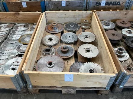 Charge von Kreissägeblättern und Fräsköpfen – RESALE