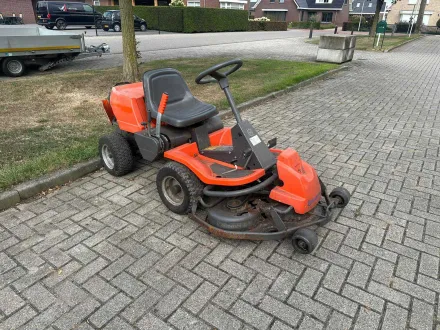 Husqvarna – Aufsitzmäher – RESALE