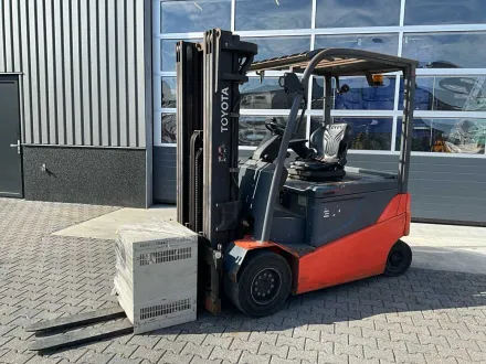 2020 Toyota 8FBMT30 Gabelstapler – RESALE