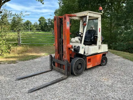 Nissan PH 02 Ein 25U Gabelstapler – RESALE