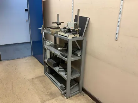 Lagerregal, mit Inhalt – RESALE
