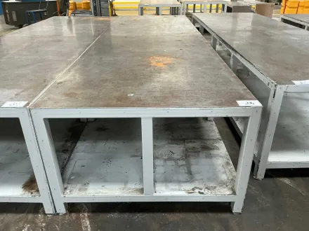 Industrie-Arbeitstisch / Montagetisch, Stahlkonstruktion – RESALE