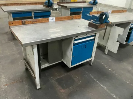 Werkbank mit Schraubstock – RESALE