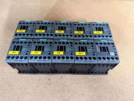 Siemens SIRIUS 3RT2015/3RH2131 Leistungsschalter und Hilfsrelais (10x) – RESALE