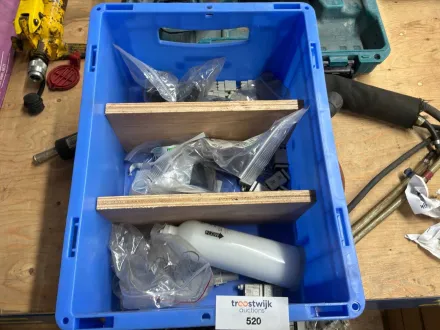 Verschiedene Steckverbinder – RESALE