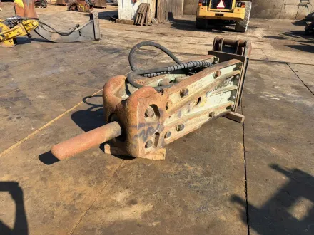 Furukawa 20/25-Tonnen-Hammer für den Bagger – RESALE