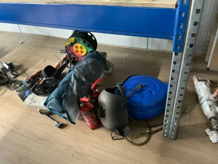 Verschiedene Werkzeuge – RESALE