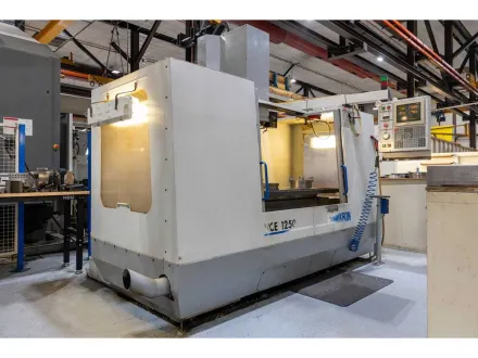 Mikron Haas - VCE1250 - CNC Vertikales Bearbeitungszentrum - 1996 – RESALE