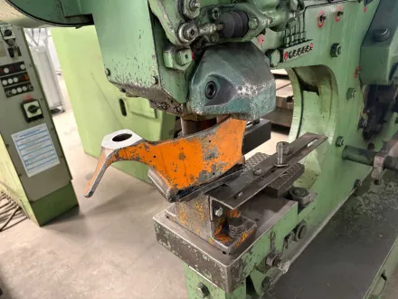 PEDDINGHAUS MODELL 210 SUPER 16 Kombinierte hydraulische Profilstahlschere – RESALE