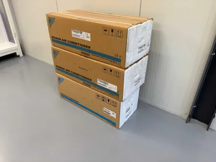 DAIKIN-Klimaanlagen (3x) – RESALE