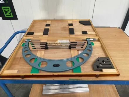 Mitutoyo 400-500mm Außenmikrometer – RESALE