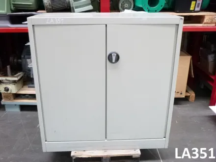 Stahlschrank mit Einschwenktüren 1100 x 530 x 1130 – RESALE