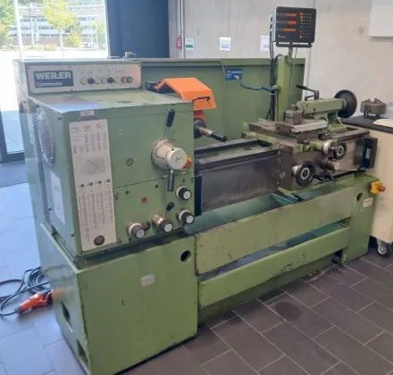 Weiler Commodor B Leit- und Zugspindeldrehmaschine – RESALE