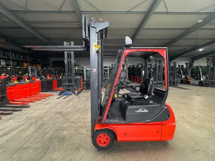 10/2015 Linde E16C 1.600kg Triplex 540cm Elektrostapler Gabelstapler 10.117 Stunden – RESALE