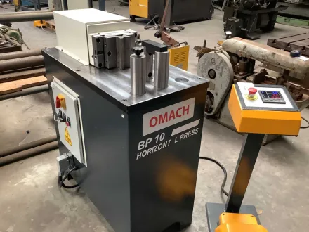 Omach – 2025 – Bp. 10 – Biegemaschine – RESALE