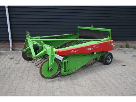 2011 Unia Wega 1400 Kartoffelerntemaschine – RESALE