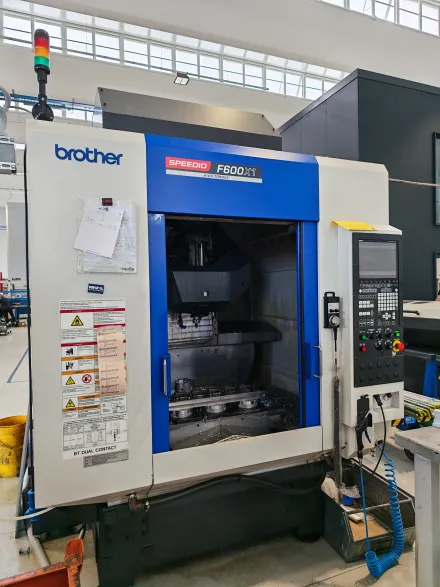 Brother Speedio F600X1 Vertikal-Bearbeitungszentrum – RESALE