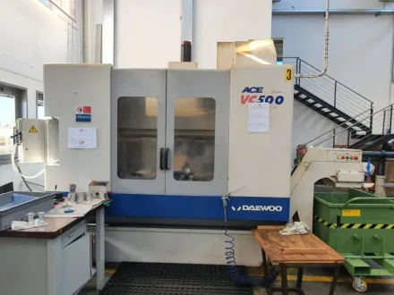 Daewoo ACE VC500 Vertikal-Bearbeitungszentrum – RESALE