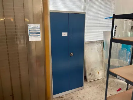 Werkstattschrank mit Inhalt – RESALE