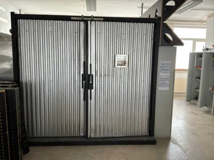 EGGER - begehbarer Industrieofen – RESALE