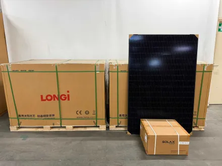 Longi – Satz von 72 Solarpanels (410 WP) – Solax 25 kW Wechselrichter – RESALE