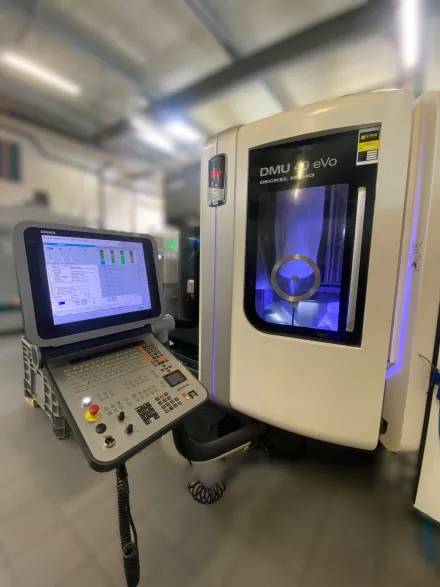 Dmg Mori DMU 40 eVo Vertikale Bearbeitungszentren – RESALE