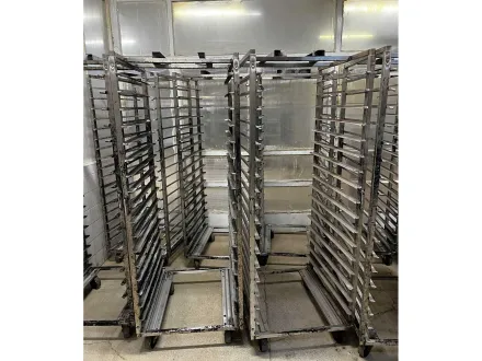 2016 - Pavailler - AF025001122 - Edelstahlregale für Tabletts – RESALE