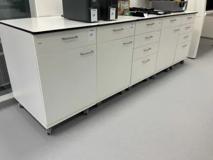 Modularer Mobiler Laborschrank (5x) – RESALE