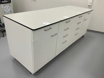 Modularer Mobiler Laborschrank (4x) – RESALE