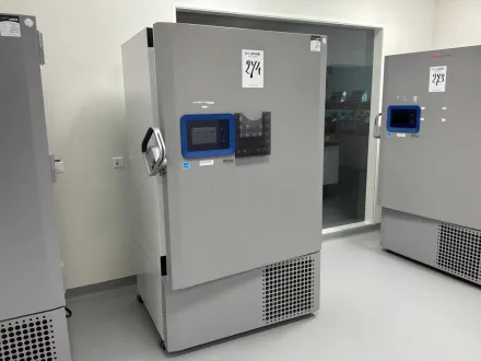 Thermowissenschaftlicher TSX70086V ULT Labor-Gefrierschrank – RESALE