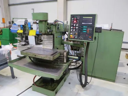 HERMLE UWF 700 Werkzeugfräsmaschine - Universal – RESALE