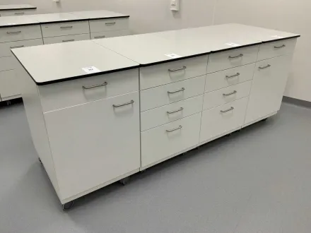Modularer Mobiler Laborschrank (4x) – RESALE