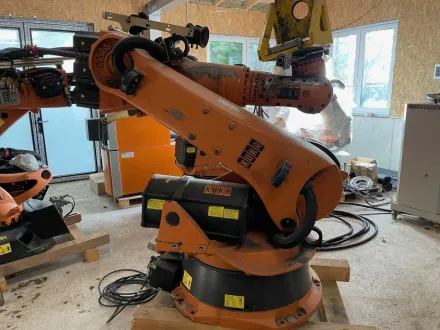 KUKA Kr220-2000 R2700 extra Vkrc2 Industrieroboter – RESALE