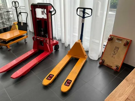 2018 Manutan Hydraulik-Handpaletten-Lkw – RESALE