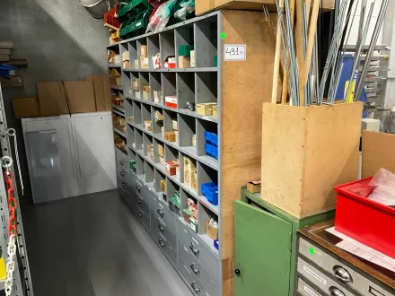 Werkstattschrank mit Inhalt – RESALE