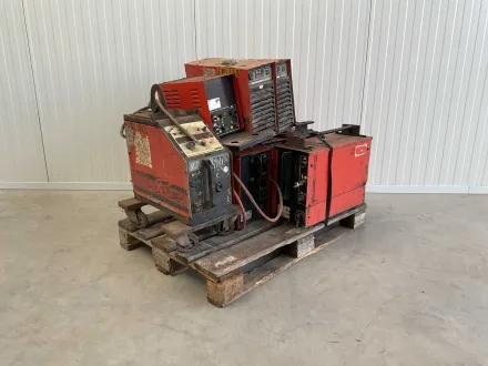 Viele Kemppi-Drahtgehäuse/Kühleinheiten (8x) – RESALE