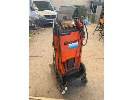 KEMPPI KEMPACT 323 A Schweißgerät – RESALE